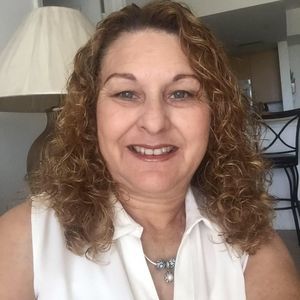 Meet your Posher, Tania